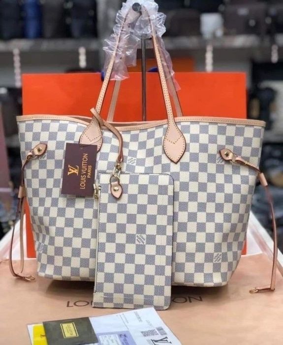 Geanta damă,super model,diverse nuanțe,saculet,etichetă