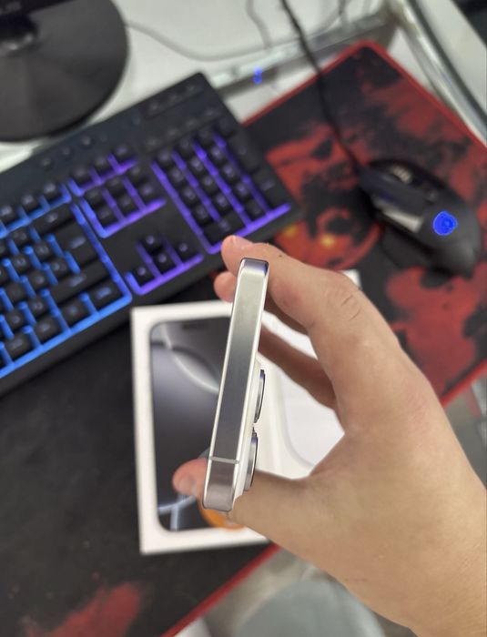 Iphone 16 Pro 128 gb 91% sanatatea bateriei
