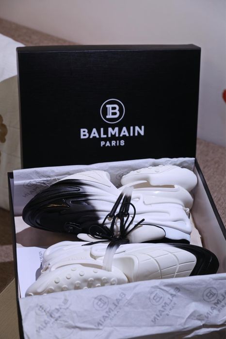 Balmain unicorn