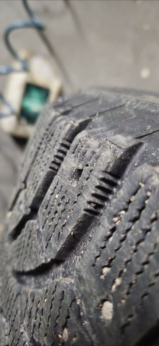 продам зимние шины 4шт