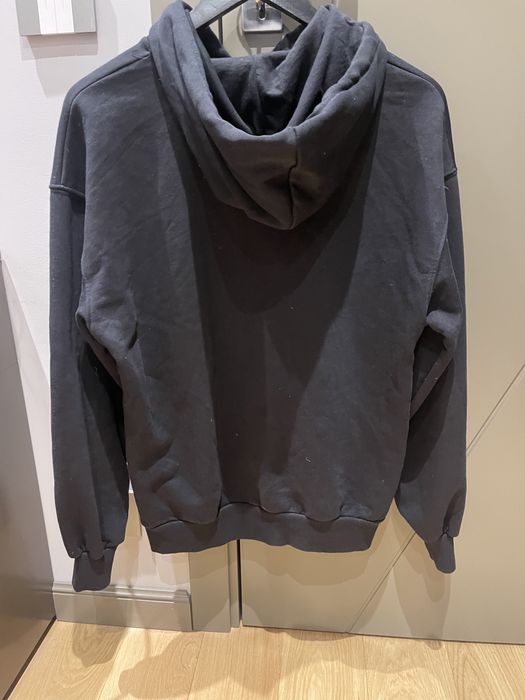 Черен суичър