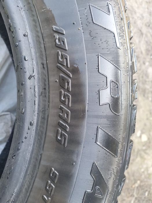 Продам шины 195/65 R15