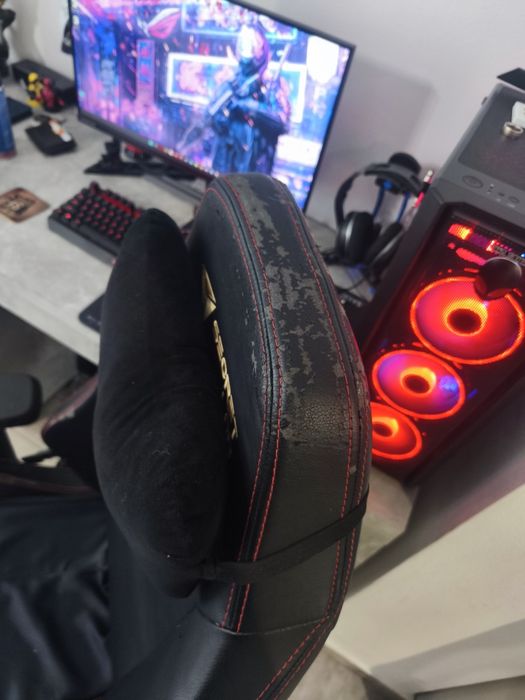 Scaun gaming Secret Lab Omega Sanandrei • OLX.ro