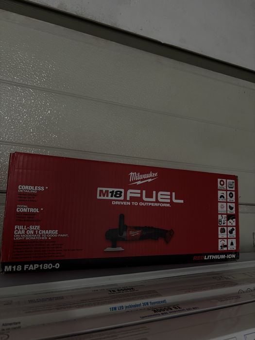 Milwaukee polisher
