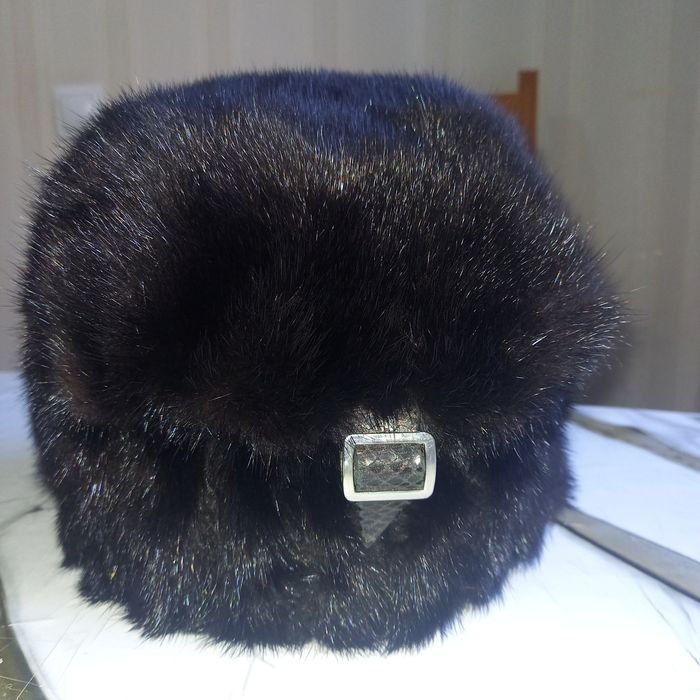 Шапка норковая новая, чёрная