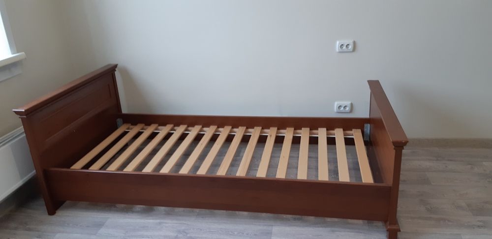 Продам кровать с матрасом Askona