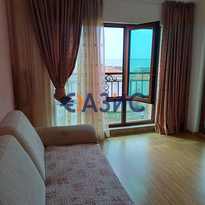 Продава се Двустаен апартамент в Свети Влас - 67 кв.м за 666 €/кв.м - Снимка #3