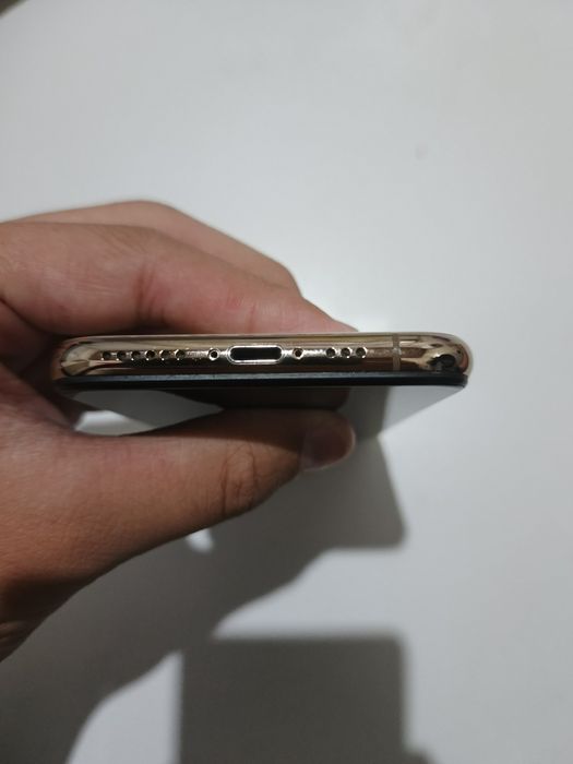 Айфон хс блокировонный