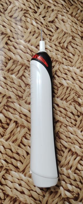 Електрическа четка за зъби oral-b