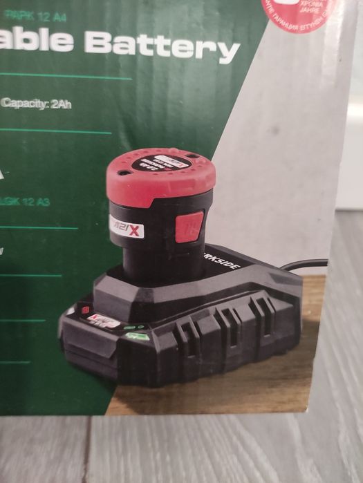 Baterie 2 ah 12 V  incarcator 2.4 ah Parkside set  acumulator