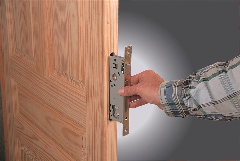 Установка замков и вскрытие замков