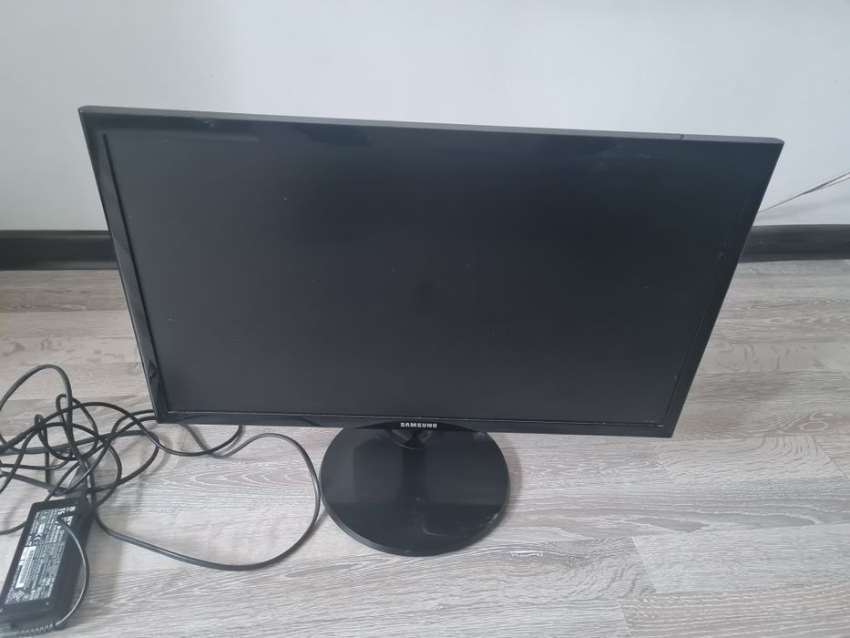 Монитор Samsung 22