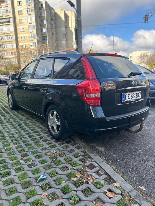 Utilizat Kia Ceed 2011 luna 12