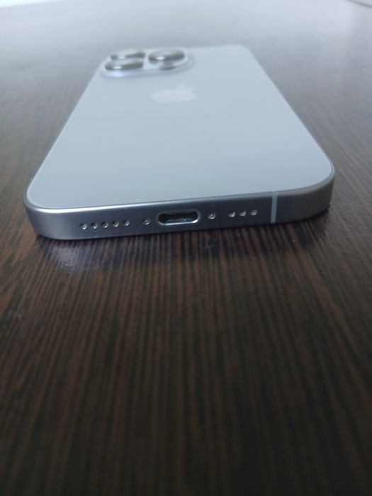 iPhone 15 pro 128