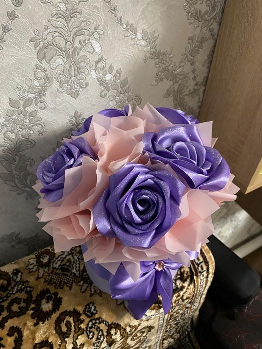 Розы из атласной ленты