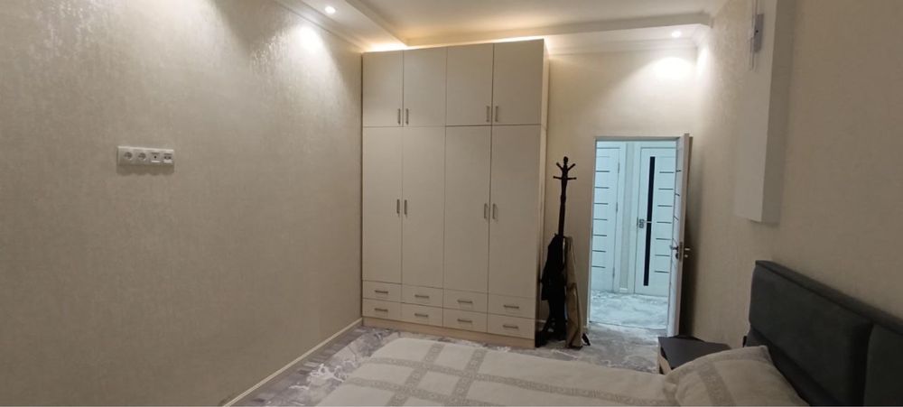 Ibn sino 1, 21-14. 8 etaj, 3 xona, 94 kv.