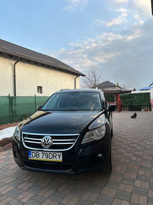 VOLKSWAGEN Tiguan 2011