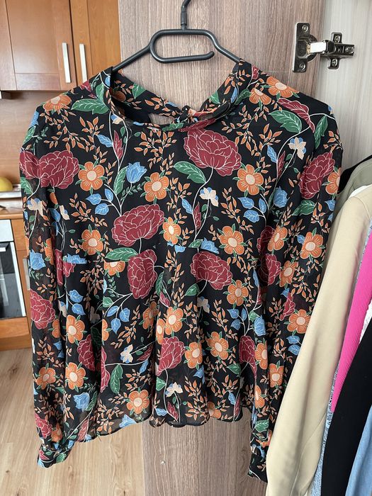 Нови ризи на цветя, Zara