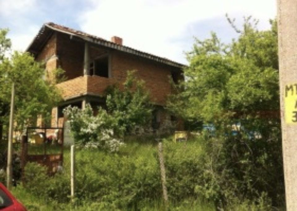 Продавам къща с.Мухово