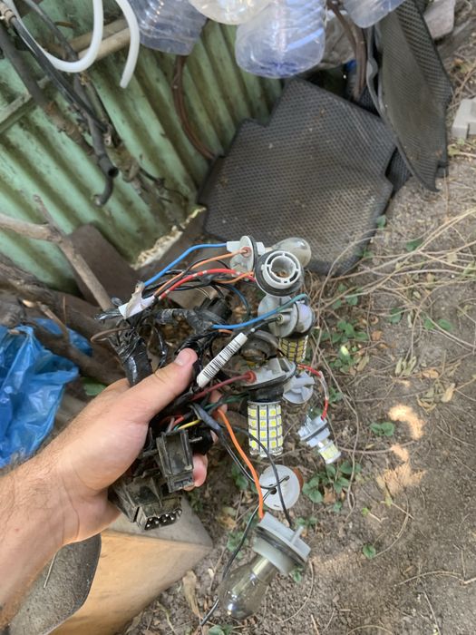 Продам задние фанари бмв е38
