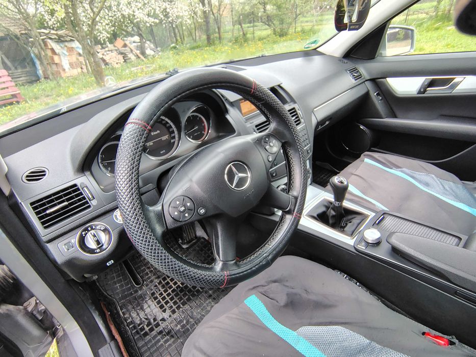 Vand Mercedes Benz C200 din 2009