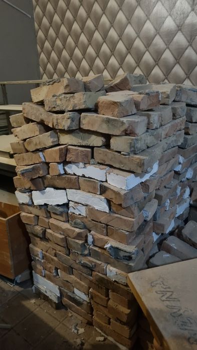 Красный кирпич бу