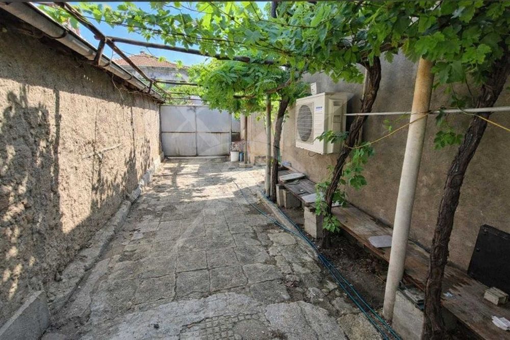 Къща в град Съединение 94588