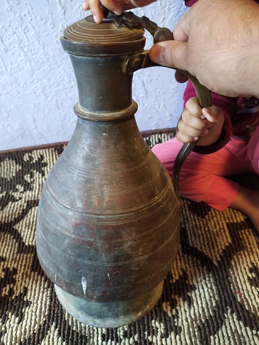 Mis qumgonlari antikvar