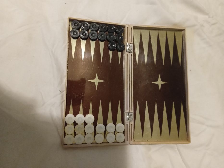 Табла със магнитни пулове!