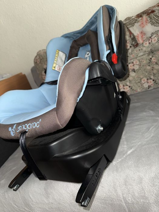 Scoica auto cu baza isofix