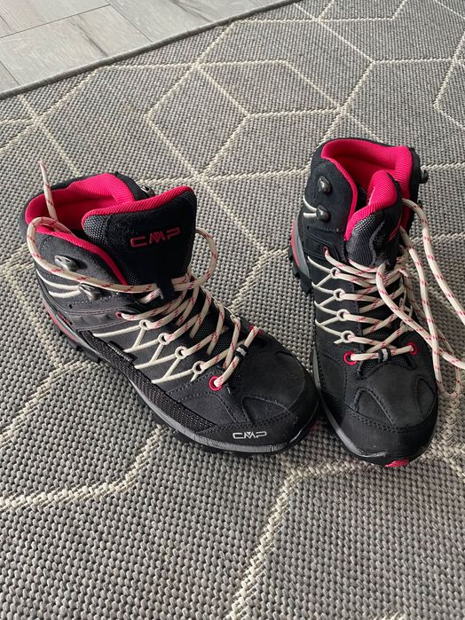 Дамски туристически обувки CMP