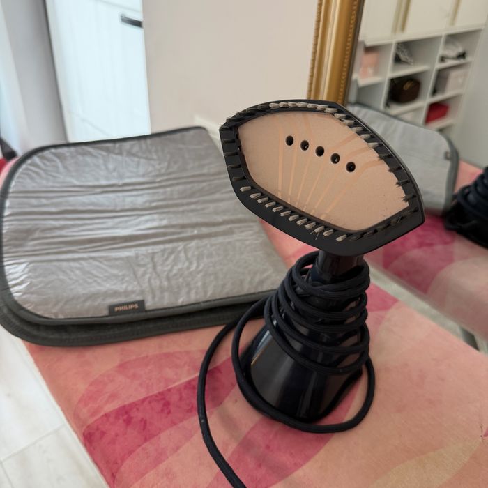 Fier de calcat vertical Philips 8000 series bleumarin auriu