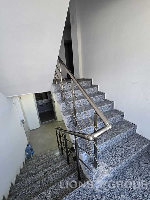 Продава се Четиристаен апартамент в Варна, Възраждане 2 - 160 кв.м за 719 €/кв.м - Снимка #7