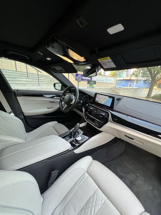 BMW M550i xDrive 462CP Night Vision 360° Harman Kardon