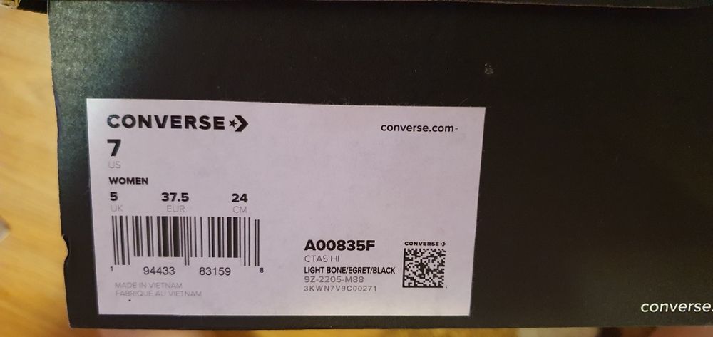 Vând Converse mărimea 37.5