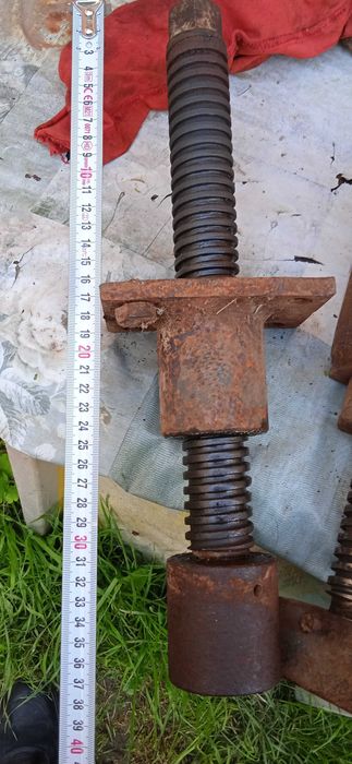 винтове за дьрводелски  тезгях