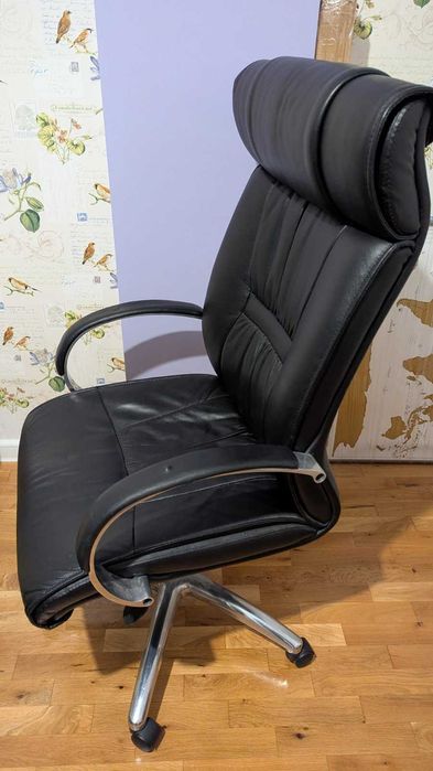 Офис стол от естествена кожа