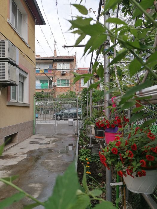 Дава се под наем Етаж от къща в Асеновград - 90 кв.м за 229.5 € - Снимка #2