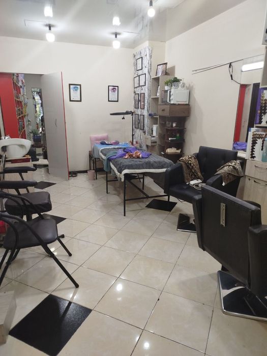 Продаётся Готовый бизнес Салон красоты и продуктовый магазин