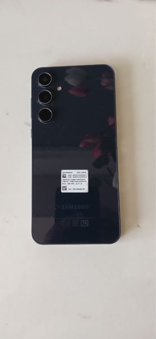 Samsung A55  256/8 sotiladi