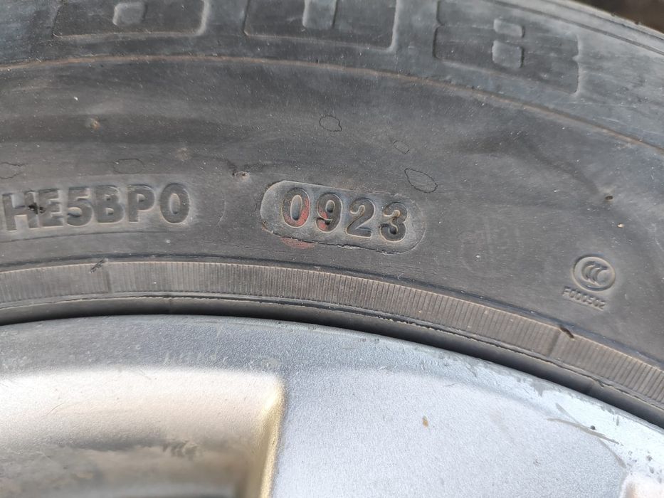 Продаю диски вместе с покрышками