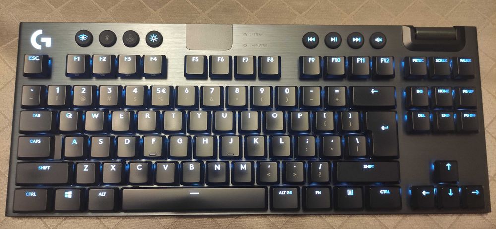 Безжична клавиатура Logitech G915 TKL (tenkeyless, US layout)
