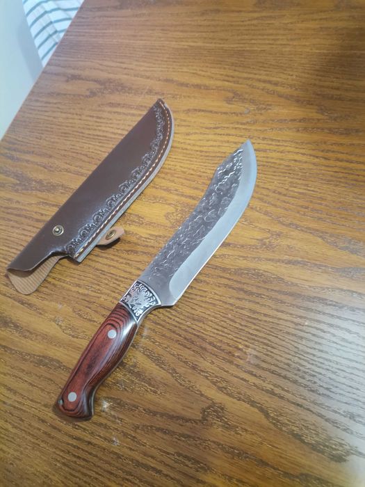 професионален нож за суши и ножове с кожени калъфи