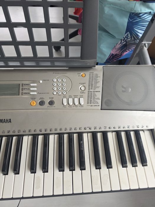 Yamaha синтезатор