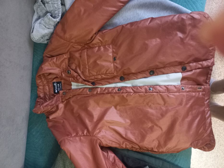 Продам куртки на мальчика