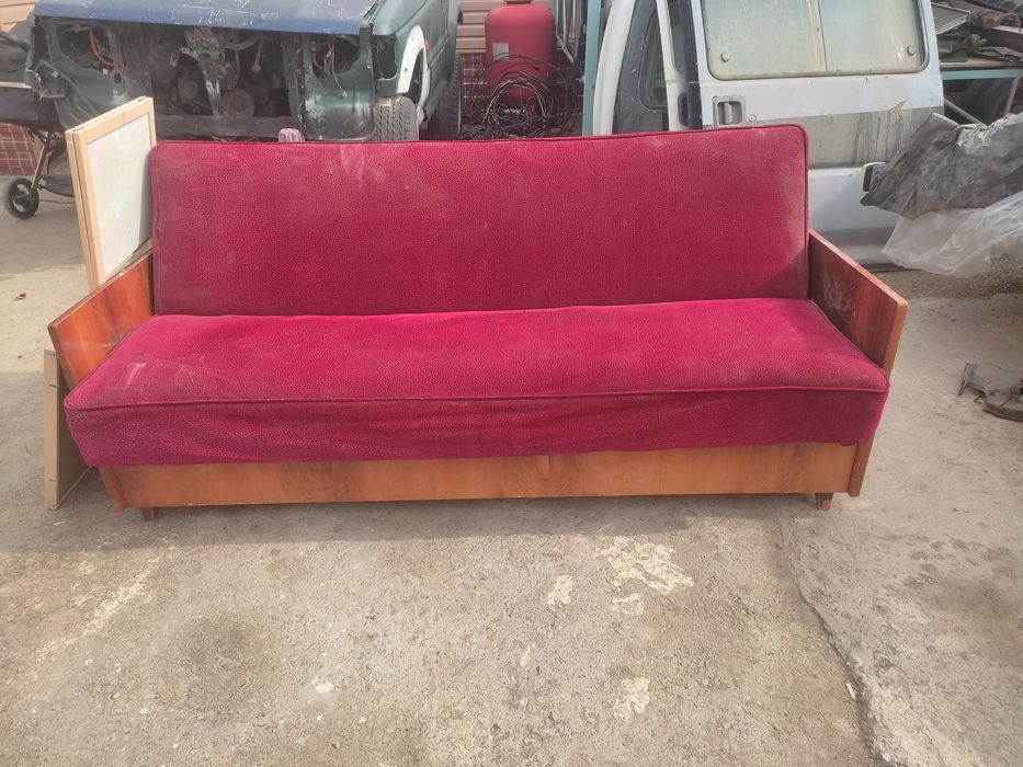 Продам диван. Раскладывается
