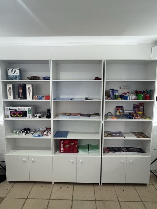 Витрина шкаф новый