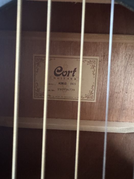 Продам гитару Cort ad810 bks