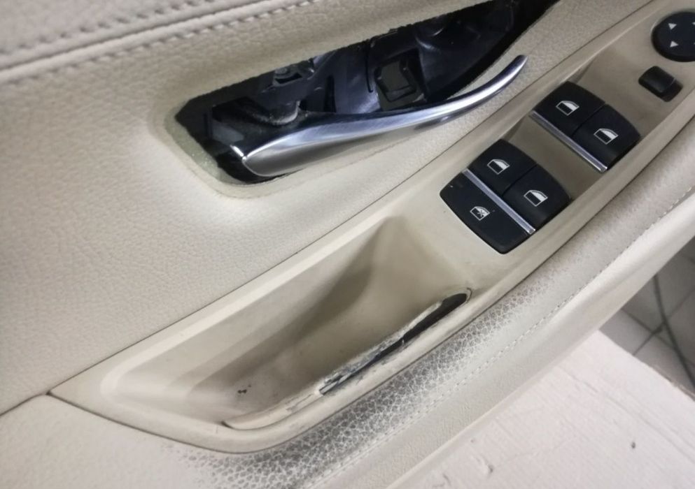 VOPSIRE Cotiere BMW F-10 seria 5-Recondiționam Volane Vopsim Piele BEJ