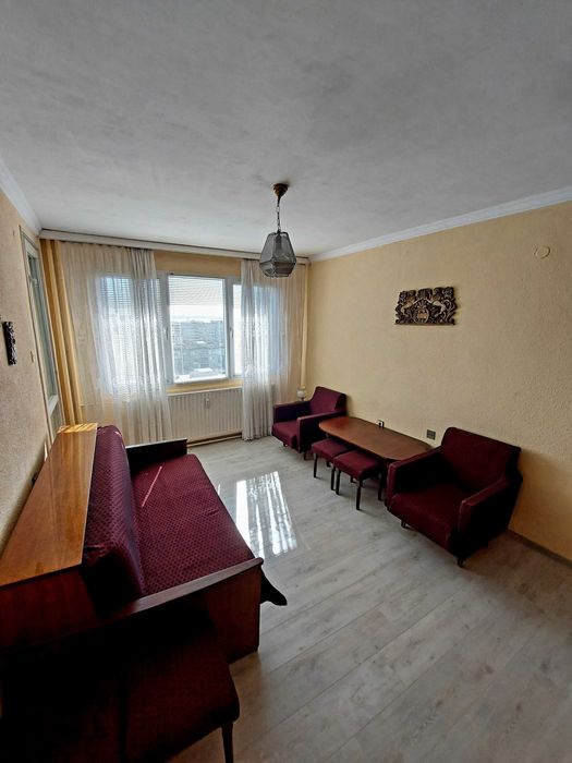 Дава се под наем Двустаен апартамент в Бургас, Славейков - 60 кв.м за 168.3 € - Снимка #1